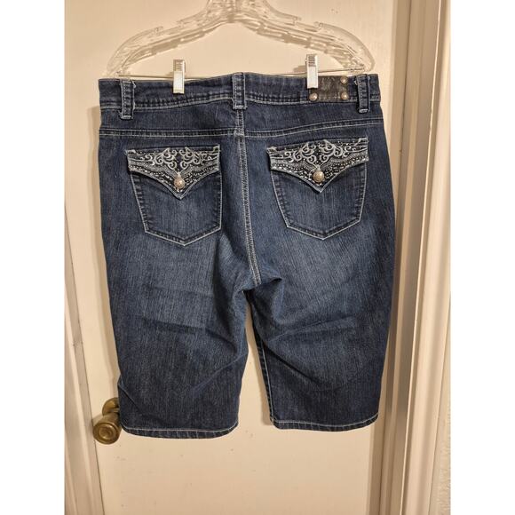 Style & Co Jean Shorts-Size 14-NWOT - Picture 2 of 9